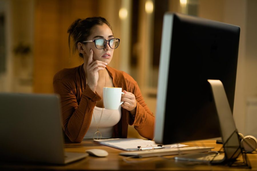 Strona internetowa, która pracuje na klientów przez całą dobę – dlaczego warto zainwestować w profesjonalny projekt?